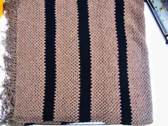 Baby Alpaca throw blanket crochet-knit_ beige_blck_stripes_v2_sd