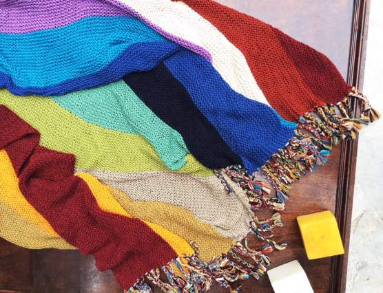 IMG_4127 Royal alpaca throw blanket handknitted_ Rainbow_AMZN777 sd4444